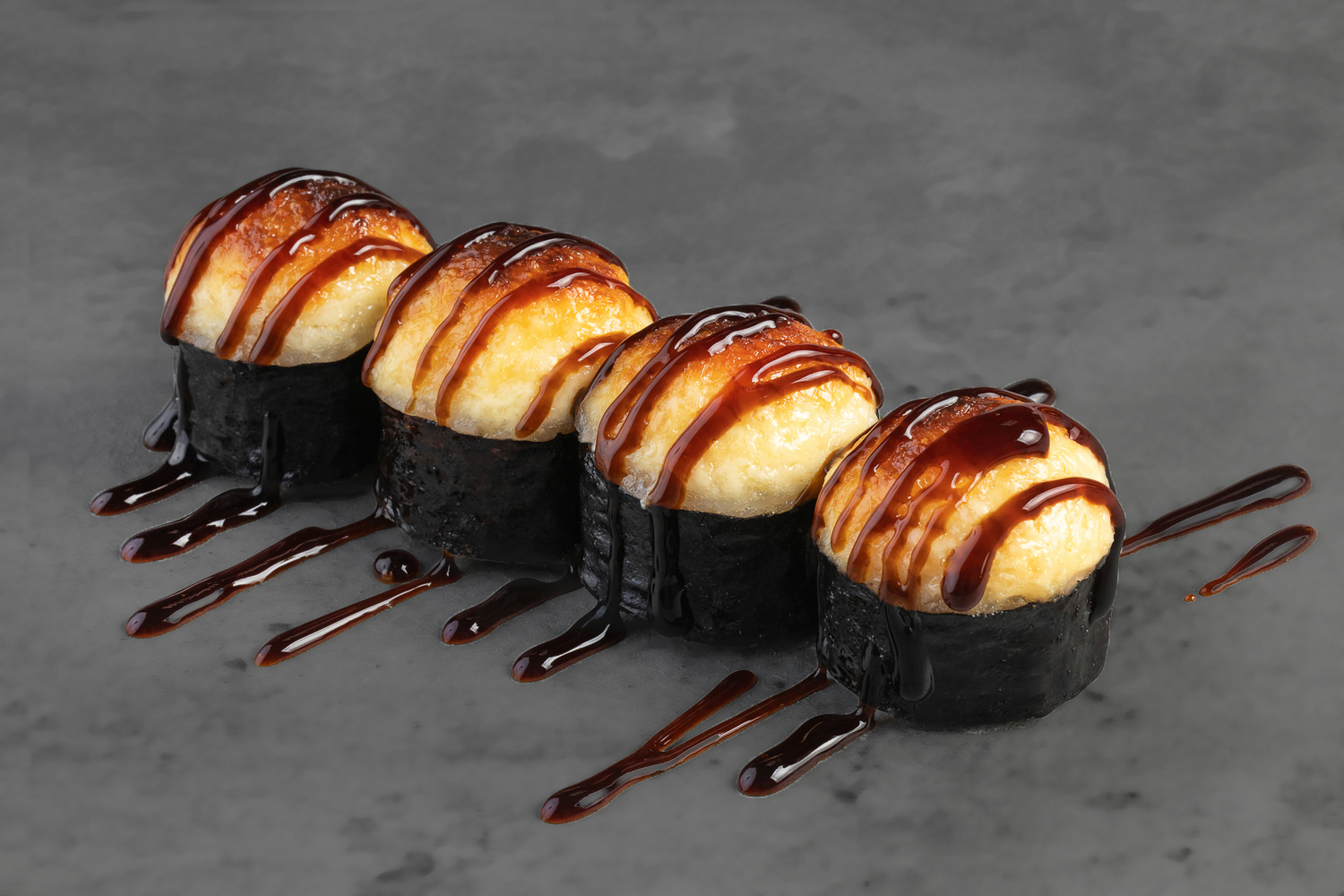 Гриль с лососем и креветкой (добавки не включены)